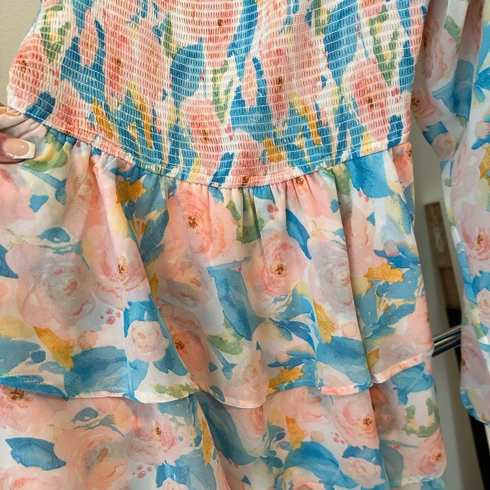 Entro Floral Romper size medium - Picture 4 of 5